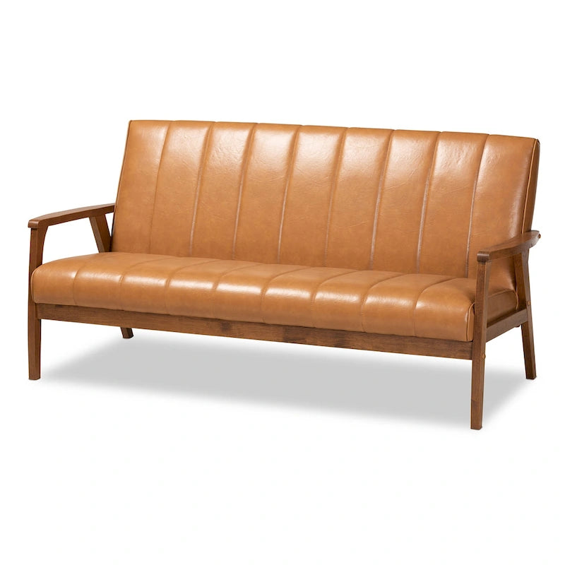 Sofa ze sztucznej skóry i drewna orzechowego | Tapicerka w kolorze jasnobrązowym | Salon w stylu Mid-Century Modern