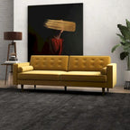 Aksamitna złota kanapa do salonu w stylu mebli Mid Century Modern Clayton